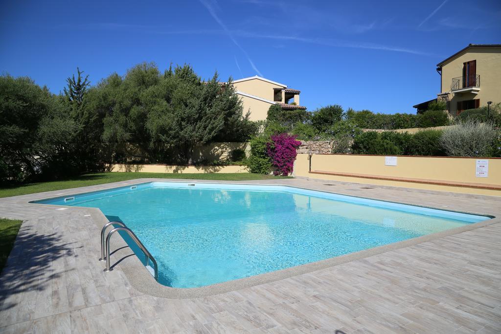 Delia Apartments San Teodoro  Bagian luar foto