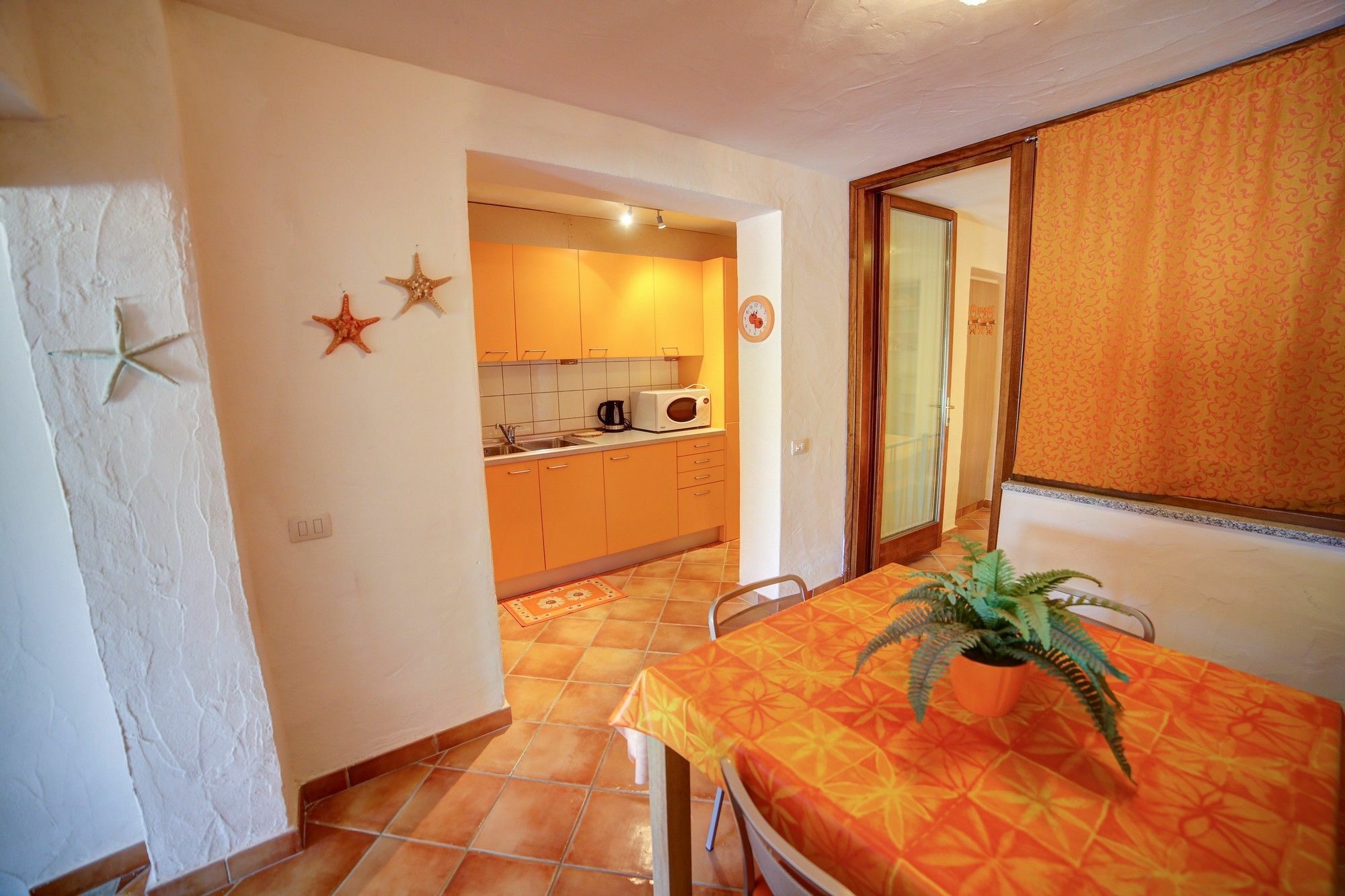 Delia Apartments San Teodoro  Bagian luar foto