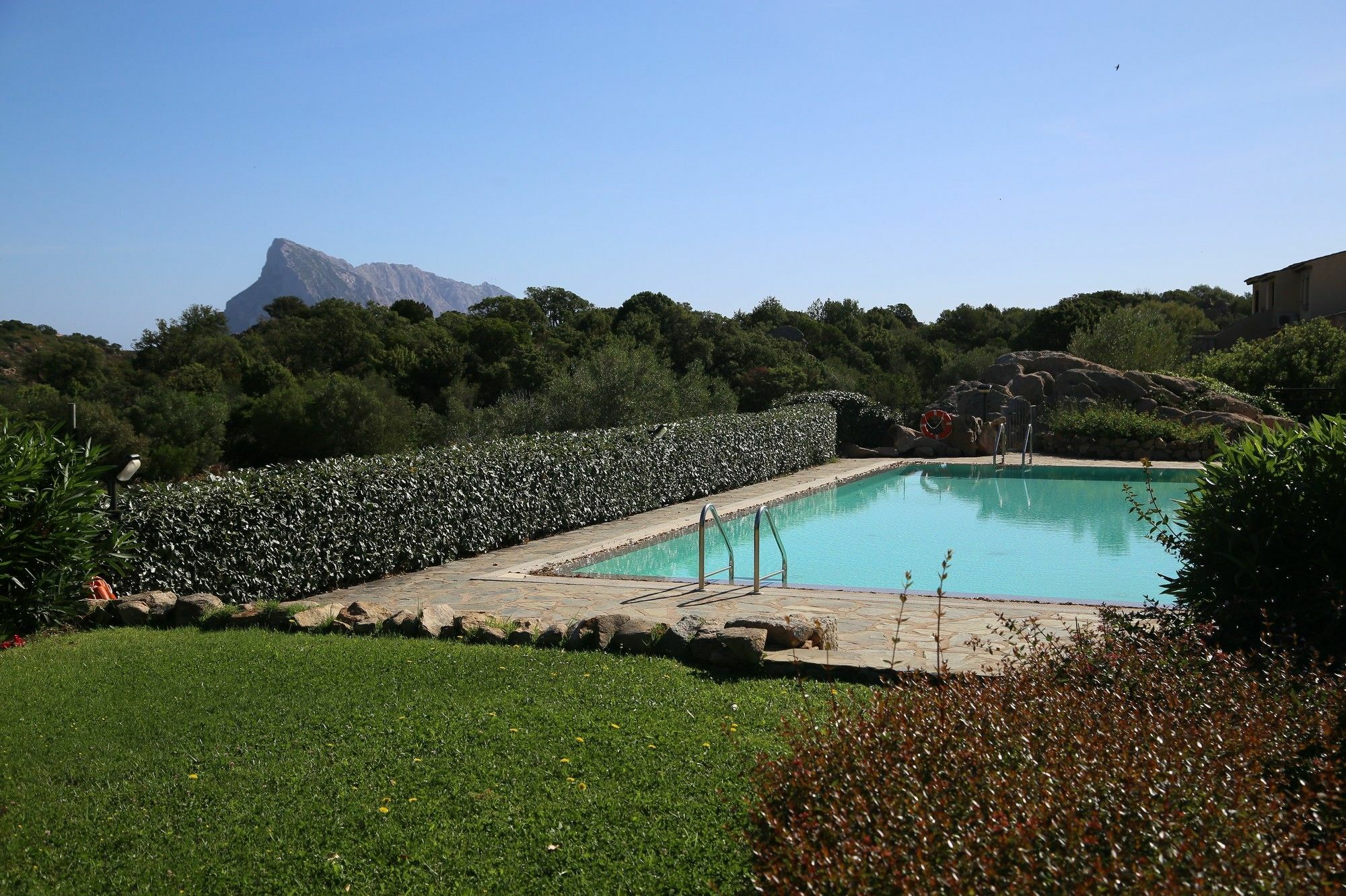 Delia Apartments San Teodoro  Bagian luar foto