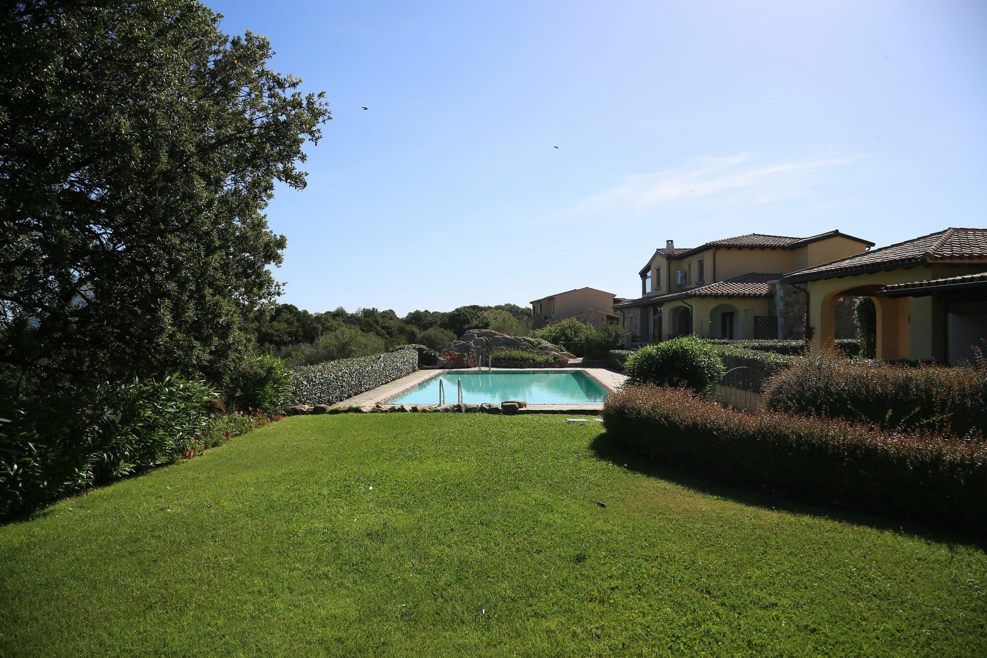 Delia Apartments San Teodoro  Bagian luar foto